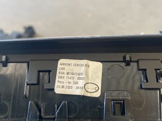 bontott RENAULT ZOE Középső Szellőző