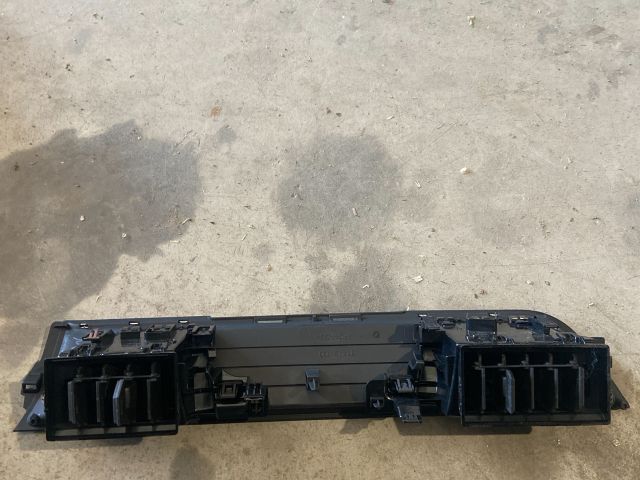 bontott RENAULT ZOE Középső Szellőző