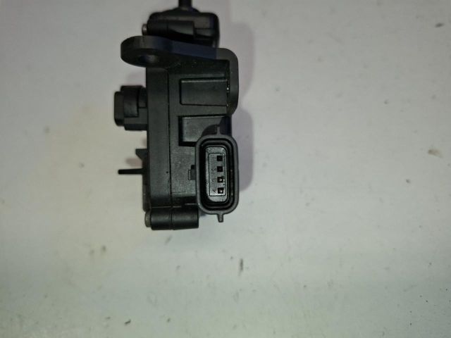 bontott RENAULT ZOE Központizár Motor Tankajtó