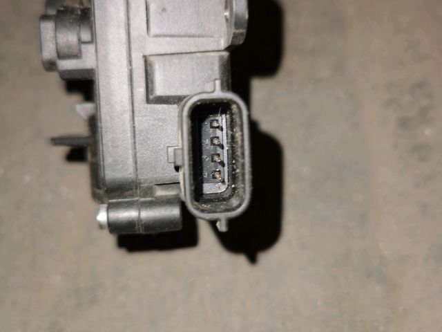 bontott RENAULT ZOE Központizár Motor Tankajtó