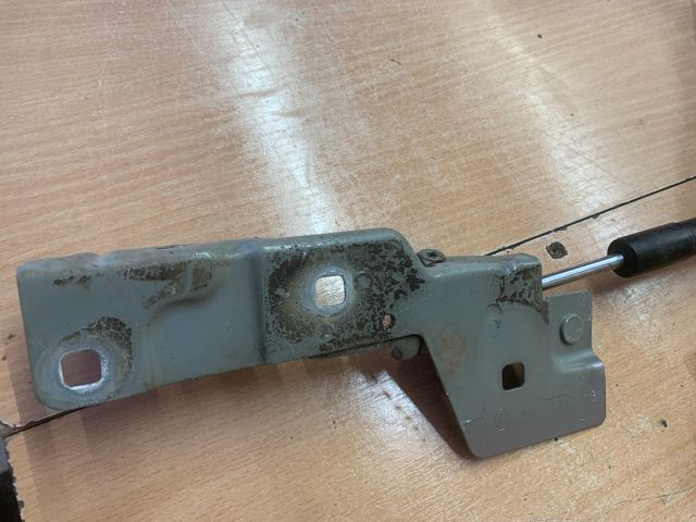 bontott RENAULT ZOE Motorháztető Jobb Zsanér