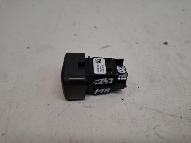 bontott RENAULT ZOE Multimédia Vezérlő