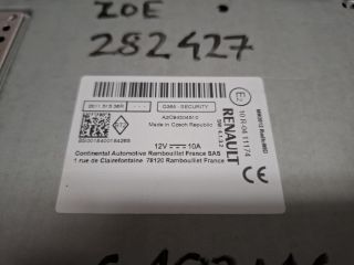 bontott RENAULT ZOE Rádió / CD