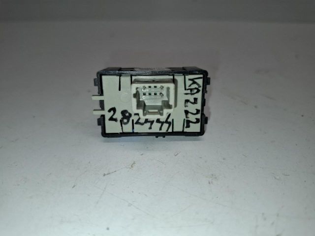 bontott RENAULT ZOE Tankajtó Nyitó Kar / Gomb