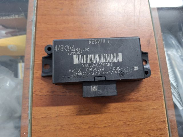 bontott RENAULT ZOE Tolatóradar Elektronika