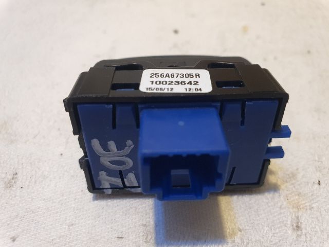 bontott RENAULT ZOE Tolatóradar Kapcsoló