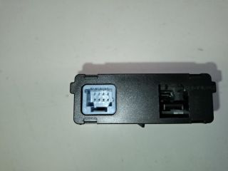 bontott RENAULT ZOE USB Aljzat
