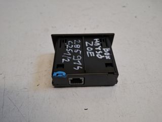 bontott RENAULT ZOE USB Aljzat