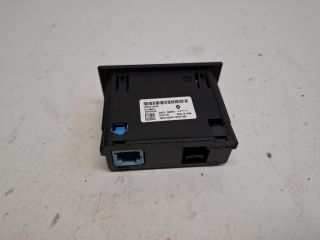 bontott RENAULT ZOE USB Aljzat