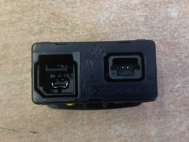 bontott RENAULT ZOE USB Aljzat
