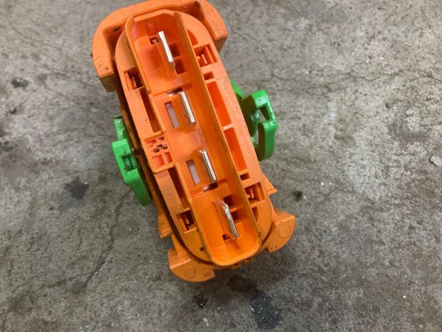 bontott RENAULT ZOE Fő Relé