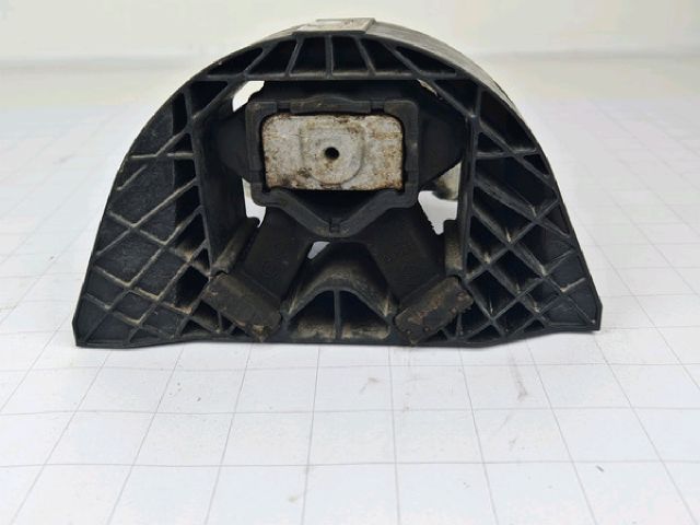 bontott RENAULT ZOE Motor Tartó Bak Jobb