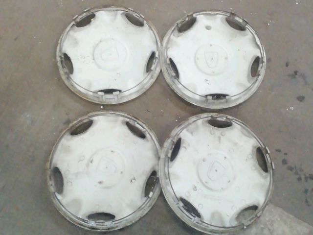 bontott ROVER 100 Dísztárcsa Szett