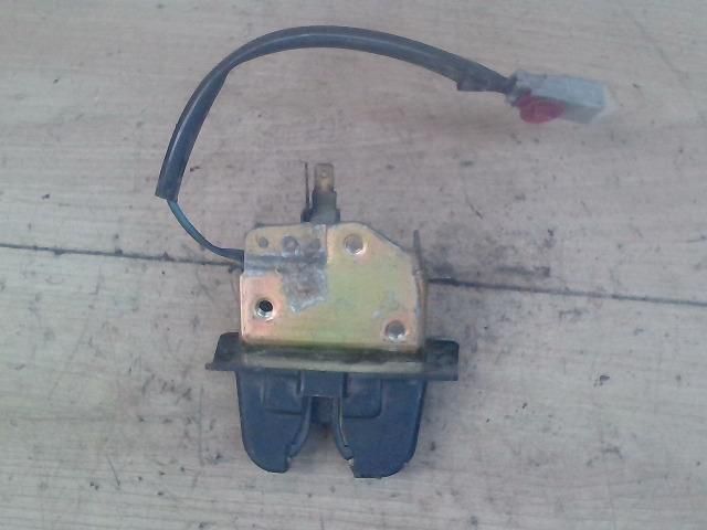 bontott ROVER 600 Csomagtérajtó Zárszerkezet