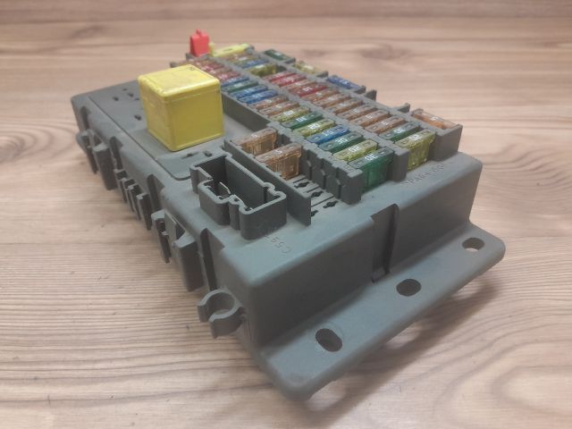 bontott ROVER 75 Biztosítéktábla Utastér