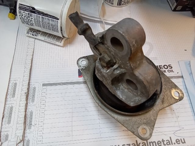 bontott SAAB 9-3 Motor Tartó Bak (Fém)