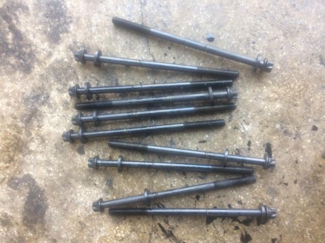 bontott SAAB 9-3 Hengerfej Csavar