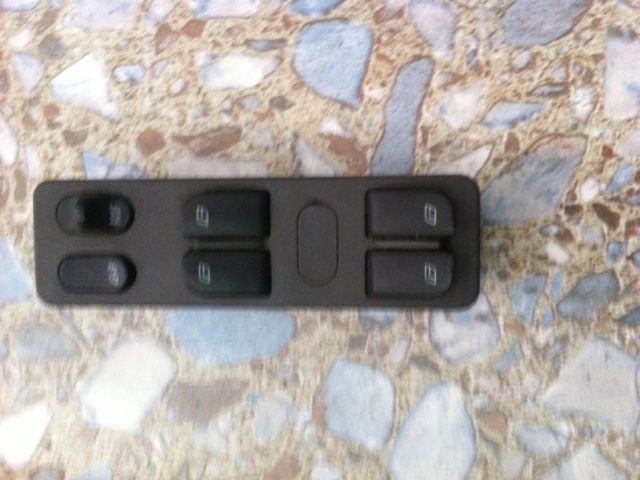 bontott SAAB 9-3 Ablakemelő Kapcsoló Négyes / Kettes