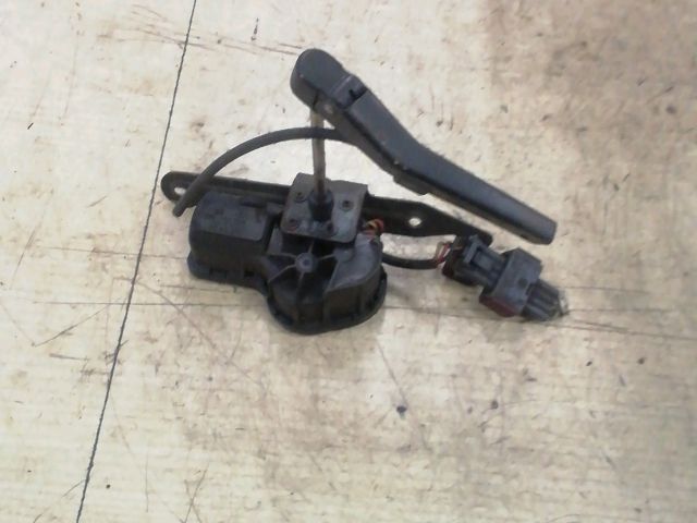 bontott SAAB 9-3 Bal Fényszóró Törlő Kar