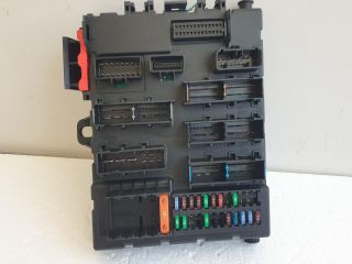 bontott SAAB 9-3 Biztosítéktábla Csomagtér