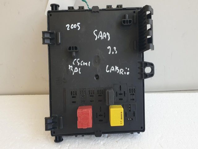 bontott SAAB 9-3 Biztosítéktábla Csomagtér