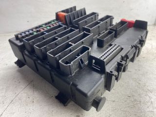 bontott SAAB 9-3 Biztosítéktábla Doboz