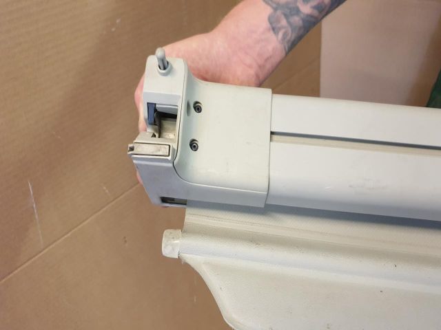 bontott SAAB 9-3 Csomagtér Roló