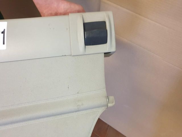 bontott SAAB 9-3 Csomagtér Roló