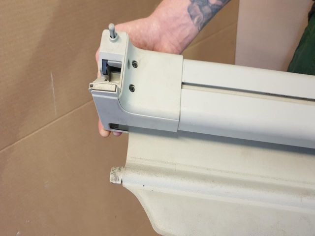 bontott SAAB 9-3 Csomagtér Roló