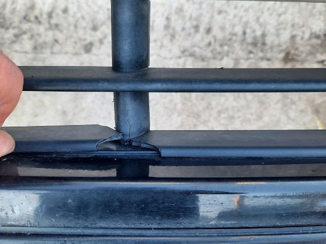 bontott SAAB 9-3 Első Lökhárító (Részeivel)