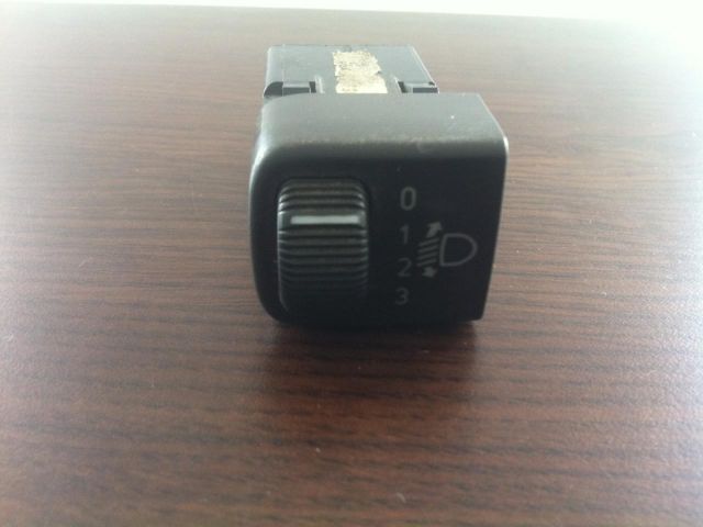 bontott SAAB 9-3 Fényszórómagasság Állító Kapcsoló