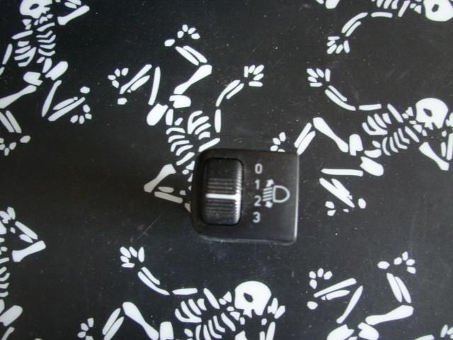 bontott SAAB 9-3 Fényszórómagasság Állító Kapcsoló