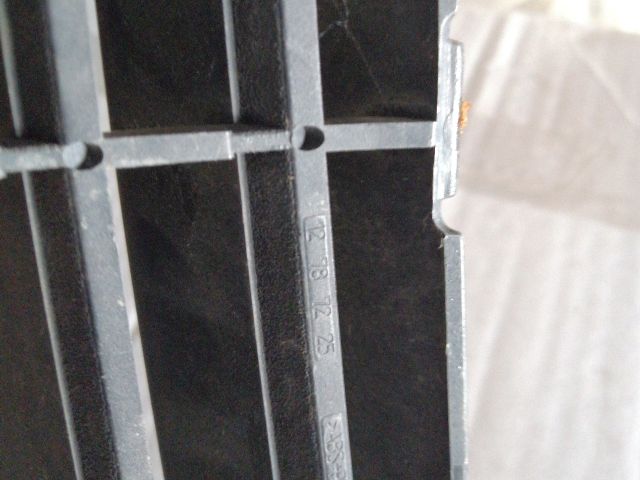 bontott SAAB 9-3 Hűtőrács