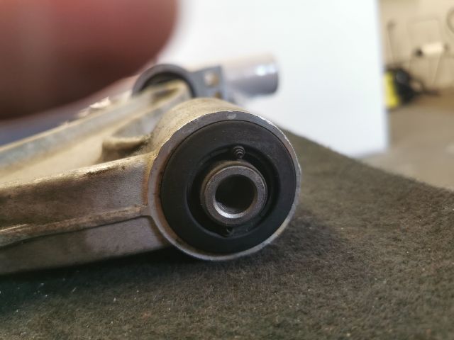 bontott SAAB 9-3 Jobb első Alsó Első Lengőkar