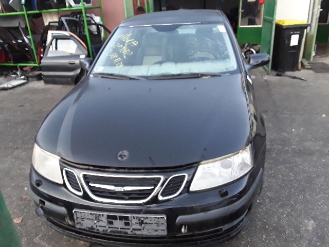 bontott SAAB 9-3 Jobb első Dobbetét (Kerékjárati, Műanyag)