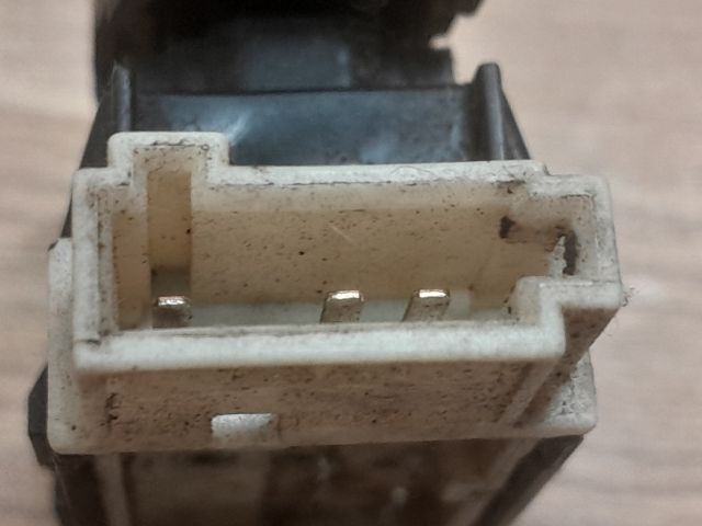 bontott SAAB 9-3 Központizár Kapcsoló