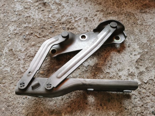 bontott SAAB 9-3 Motorháztető Bal Zsanér