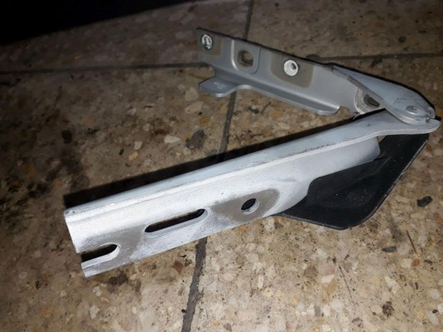 bontott SAAB 9-3 Motorháztető Jobb Zsanér