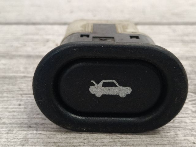 bontott SAAB 9-3 Motorháztető Nyitó Kar / Gomb