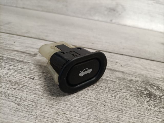 bontott SAAB 9-3 Motorháztető Nyitó Kar / Gomb