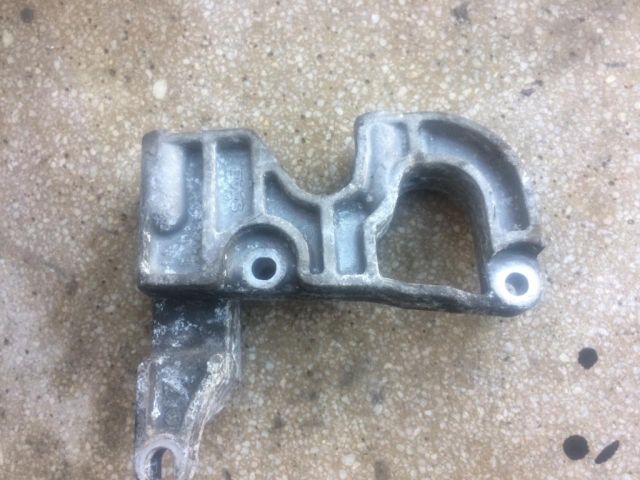 bontott SAAB 9-3 Tartó Bak