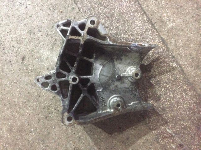 bontott SAAB 9-3 Tartó Bak