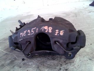 bontott SAAB 9-5 Jobb első Féknyereg Munkahengerrel