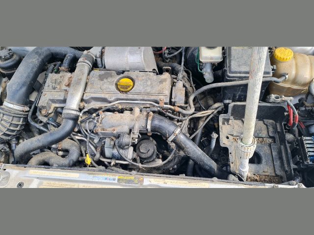 bontott SAAB 9-5 Komplett Motor (Segédberendezésekkel)