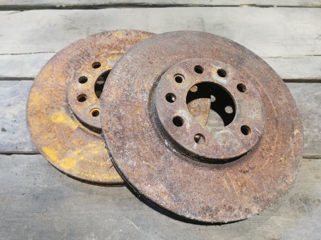 bontott SAAB 9-5 Első Pár Féktárcsa