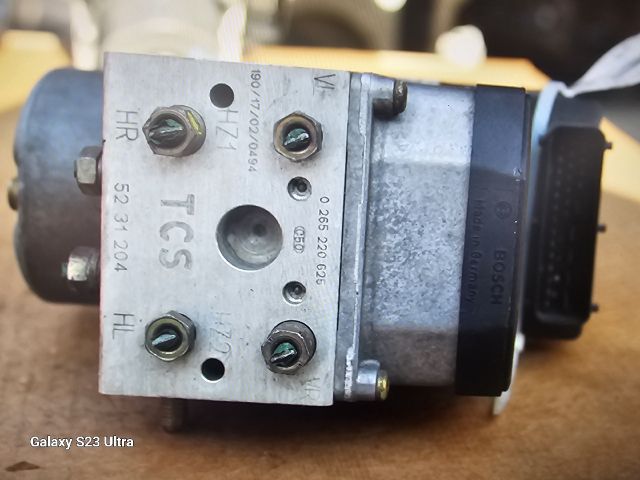 bontott SAAB 9-5 ABS Kocka