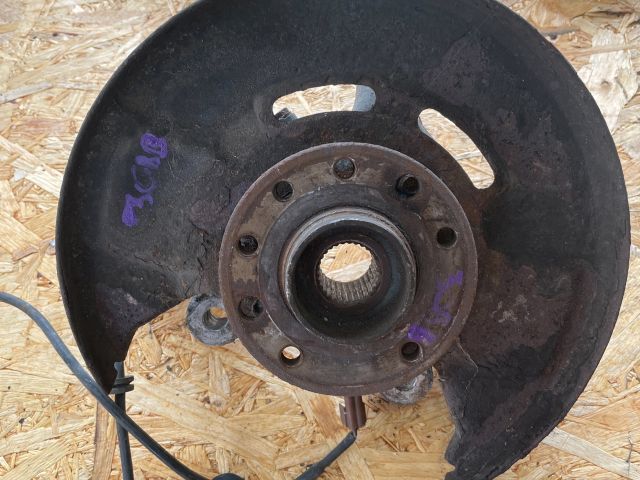 bontott SAAB 9-5 Jobb első Csonkállvány Kerékaggyal