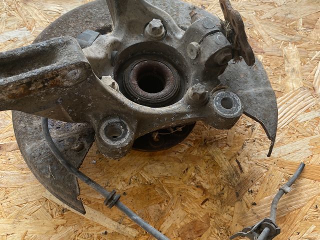 bontott SAAB 9-5 Jobb első Csonkállvány Kerékaggyal