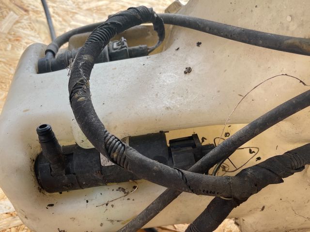 bontott SAAB 9-5 Ablakmosó Tartály