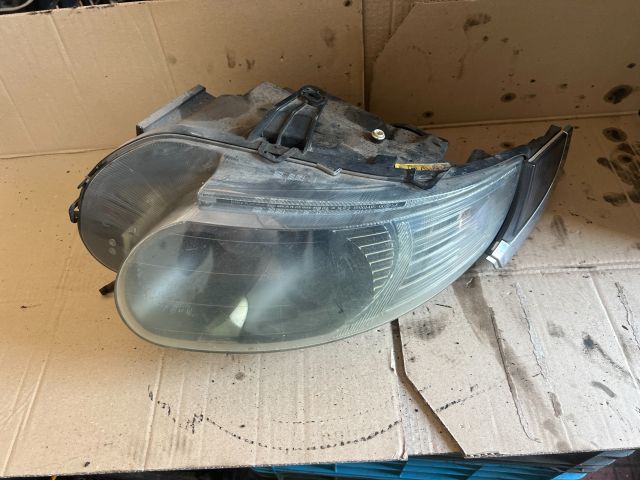 bontott SAAB 9-5 Bal Fényszóró